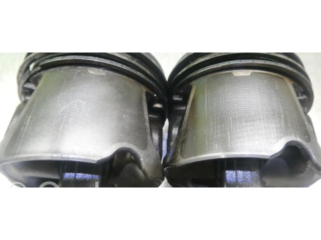 Píst 642 Mercedes-Benz C AMG W204 3.0