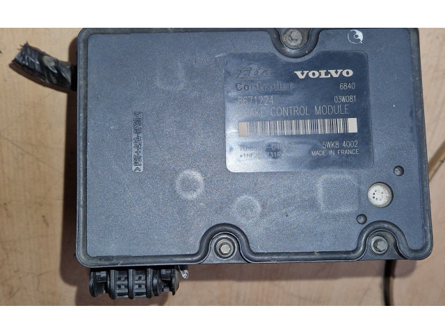 Блок АБС 8671224   Volvo  V70  2000 - 2004 года