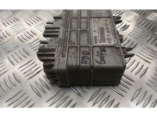 Блок управления двигателя 030906026R, 0261203302 Volkswagen Golf III