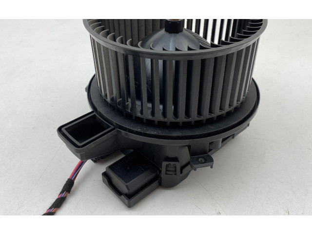 Вентилятор печки 4M1820021A Audi Q5 SQ5