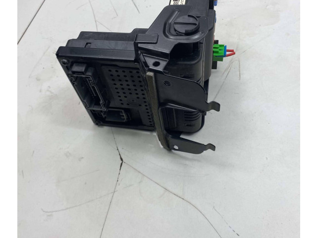 Pojistková skříňka 30786476, 06W383 Volvo XC90 2007