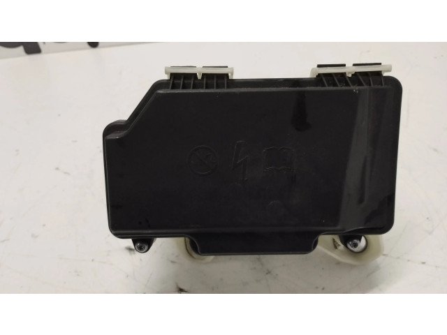   Pojistková skříňka A2055402328   Mercedes-Benz C W205 2022