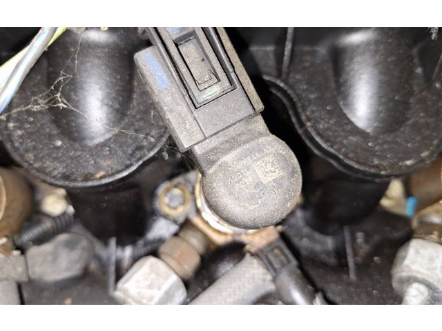 Форсунка 5u3q9k546aa, 5u3q-9k546-aa    Jaguar XF   