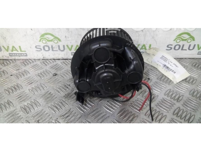 Вентилятор печки    NT   Renault Twingo II