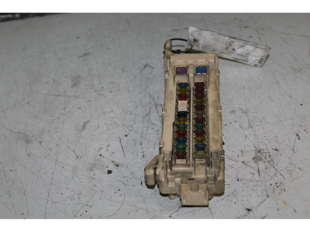 Pojistková skříňka Mazda MPV II LW 1999