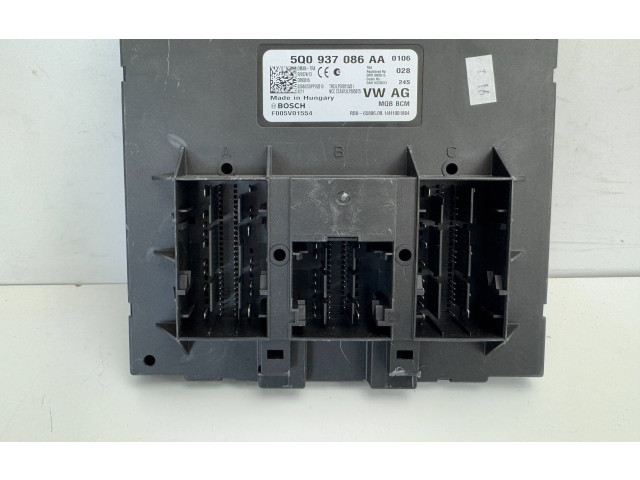 Блок комфорта 5Q0937086AA Skoda Octavia Mk3 (5E)