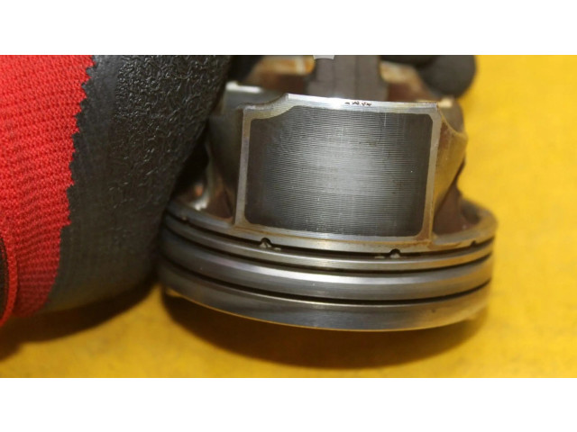  Поршень с шатуном  06H  Skoda Octavia Mk2 (1Z)  