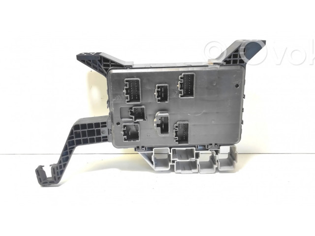 Блок предохранителей 1S7T14A301CC Ford Mondeo Mk III