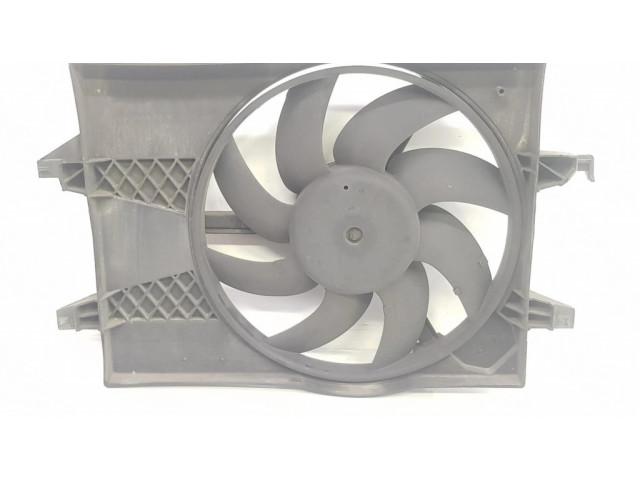 Вентилятор радиатора     1495687, 4S6H8C607AE    Ford Fiesta 1.4