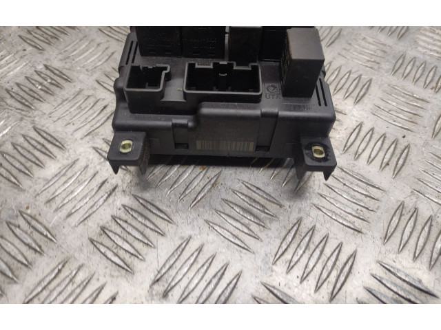 Блок предохранителей 518322110, 5299302L50 Volvo S80