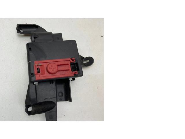 Узел подключения плюсовых проводов