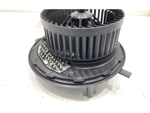Вентилятор печки 5Q1819021F Volkswagen Golf VII