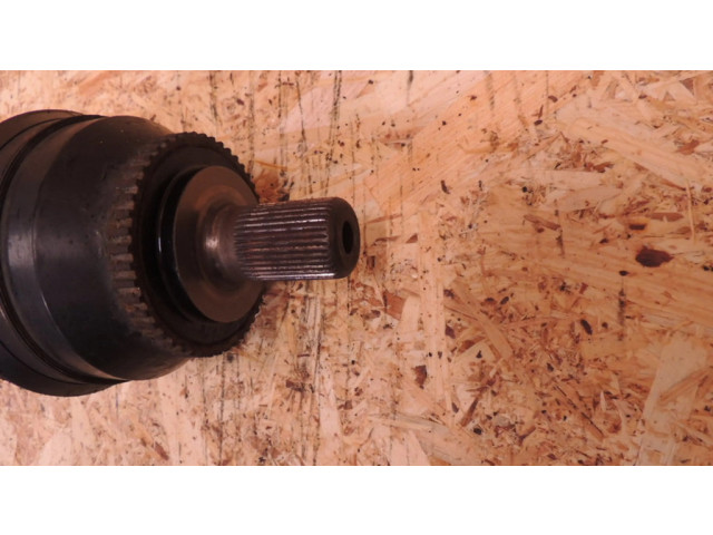 Передняя полуось