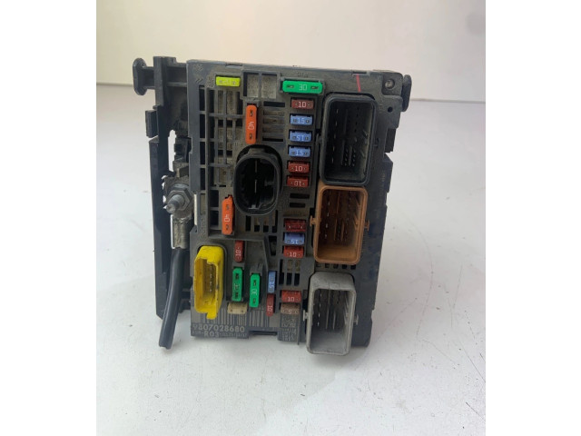 Блок предохранителей  9807028680, R03   Peugeot Expert    