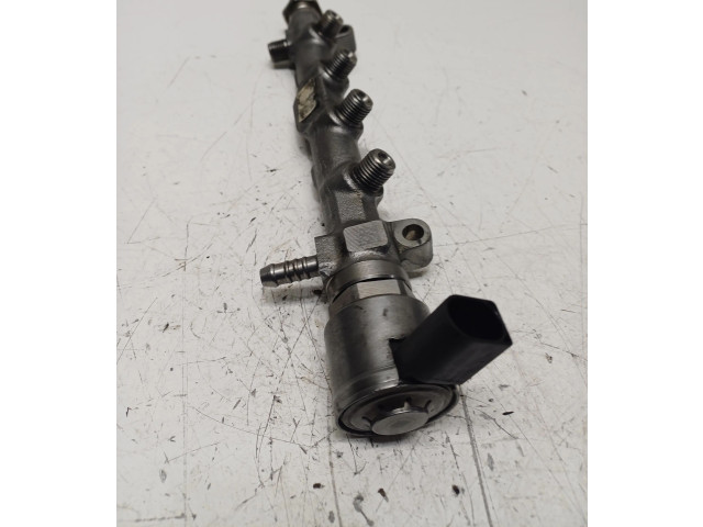 Топливная рампа 05L089, R04L125HV Skoda Octavia Mk4