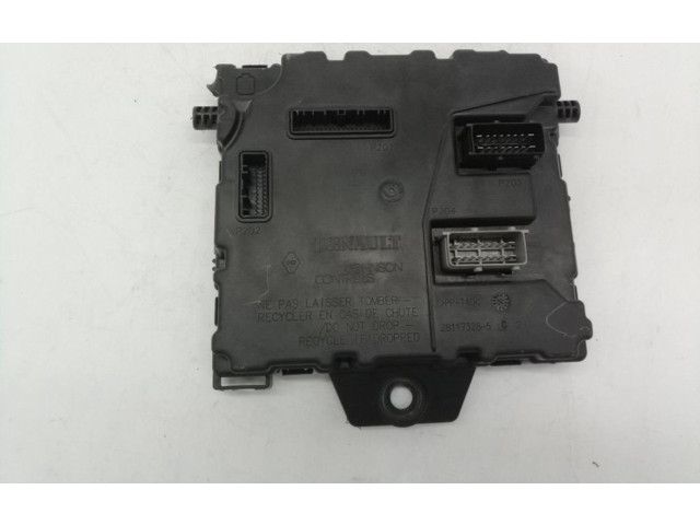 Pojistková skříňka 8201077405B Renault Kangoo 2011