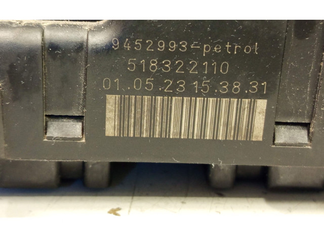 Блок предохранителей 9452993, 518322110 Volvo S60