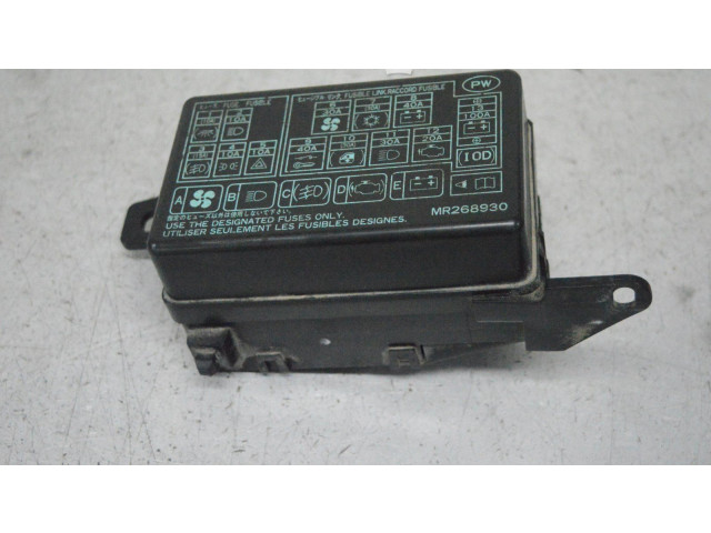 Pojistková skříňka Mitsubishi Pajero 2000