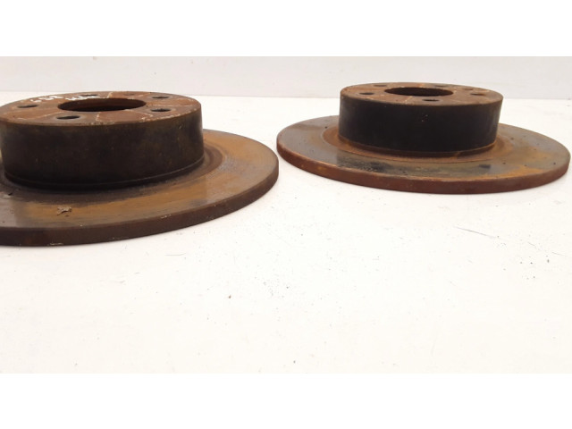 Задний тормозной диск Alfa Romeo 147 2.0