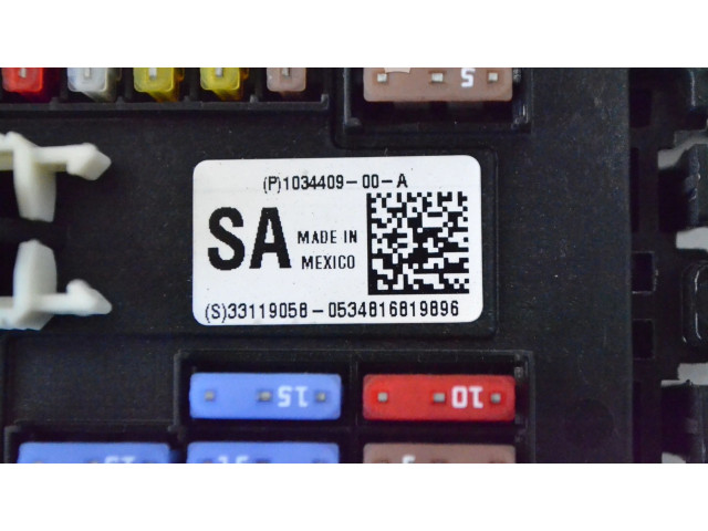   Pojistková skříňka 103440900A   Tela Model S 2017