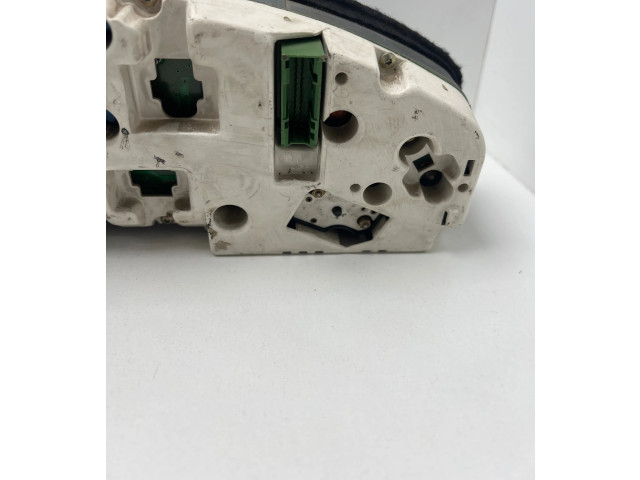 Панель приборов 88311219   Audi A6 S6 C4 4A       