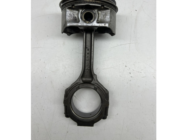 Píst 4W0 Infiniti FX pro benzínový motor 3.5 VQ35DE