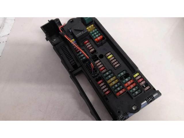 Pojistková skříňka 923442101 BMW 5 GT F07 2010