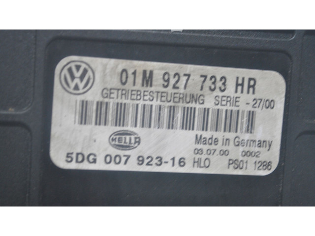 Блок управления коробкой передач 01M927733HR   Skoda Octavia Mk2 (1Z)