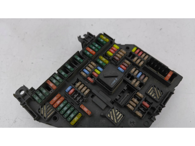 Pojistková skříňka 1670498 BMW 7 F01 F02 F03 F04 2009