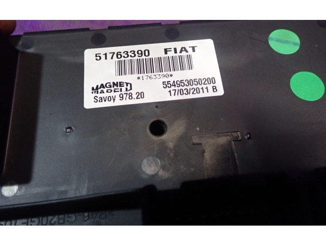 Блок предохранителей 51825658, 51825658 Fiat Linea