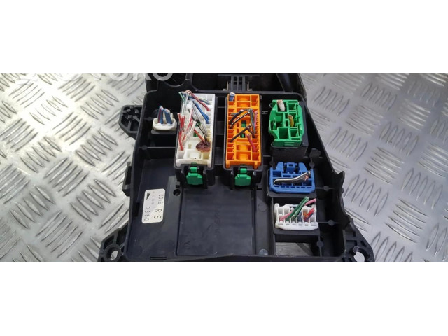 Pojistková skříňka 339103 Mazda Premacy 1999