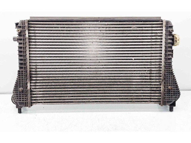 Интеркулер 1K0145803AF Volkswagen Jetta VI