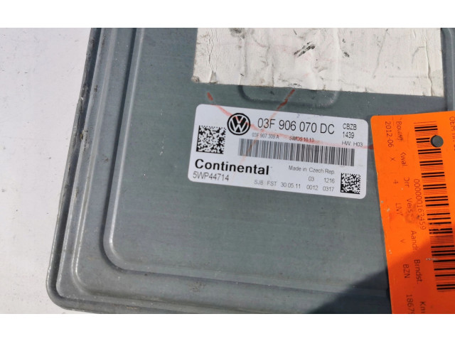 Блок управления двигателя 5WP44714   Volkswagen Jetta VI