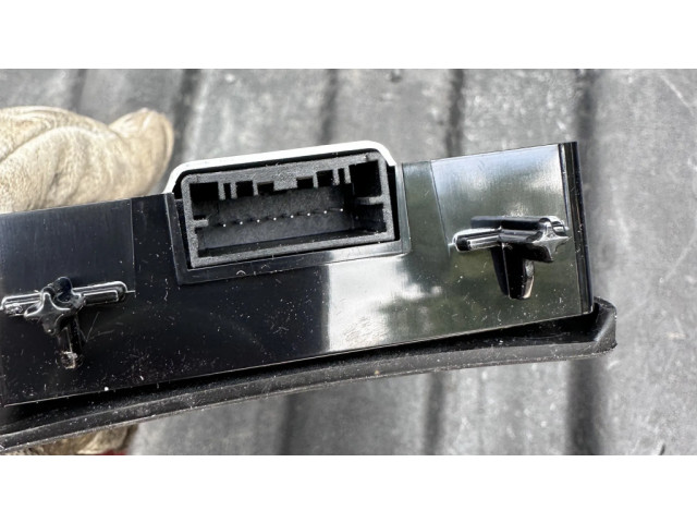 Tālruņa vadības bloks