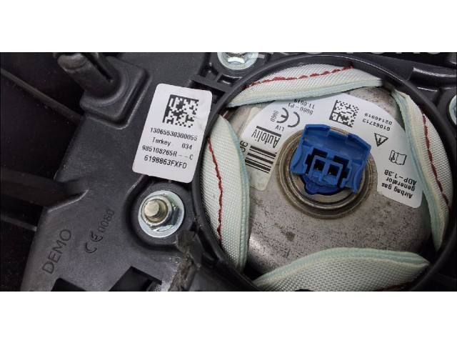 Надувная подушка для руля       Renault Clio IV  2012 -  года   