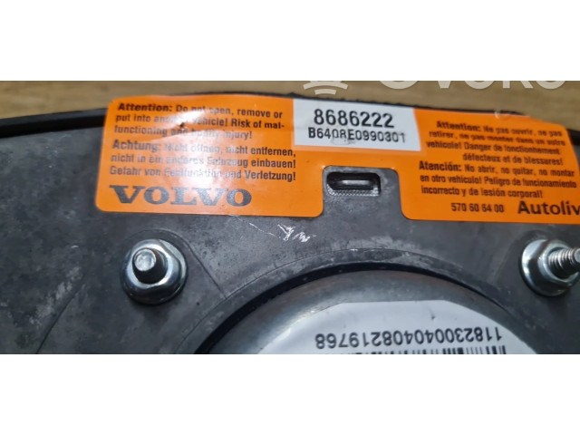 Подушка безопасности водителя 8686222 Volvo S60