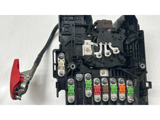 Узел подключения плюсовых проводов