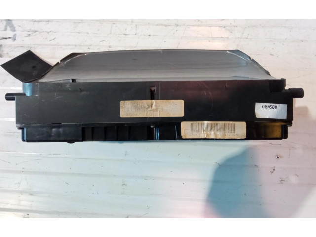 Панель приборов 88311235 Volkswagen Caddy