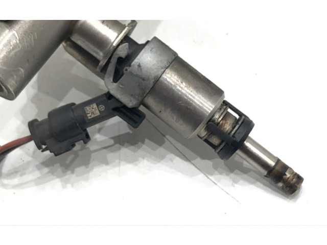 Топливная рампа 06J133317M Audi A3 S3 8P