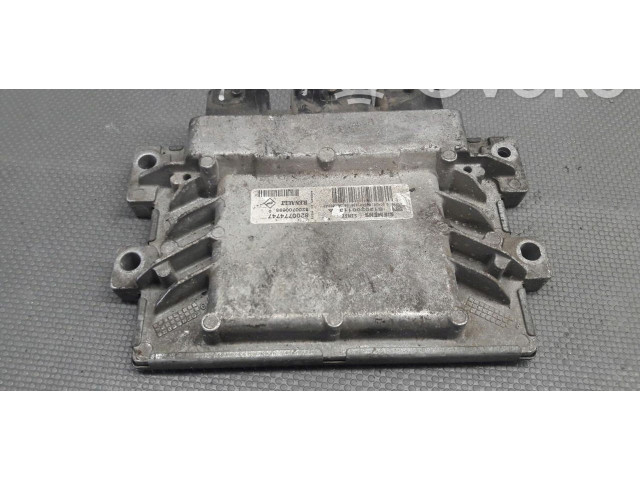 Řídící jednotka 8200774747 Renault Twingo II 2010