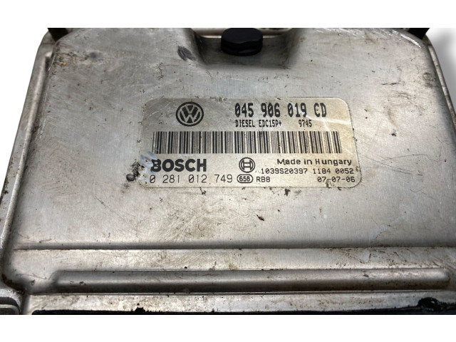 Блок управления двигателя 045906019CD, 0281012749   Skoda Fabia Mk2 (5J)