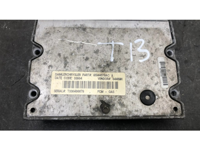 Pojistková skříňka 05144579AC Chrysler Voyager 2002