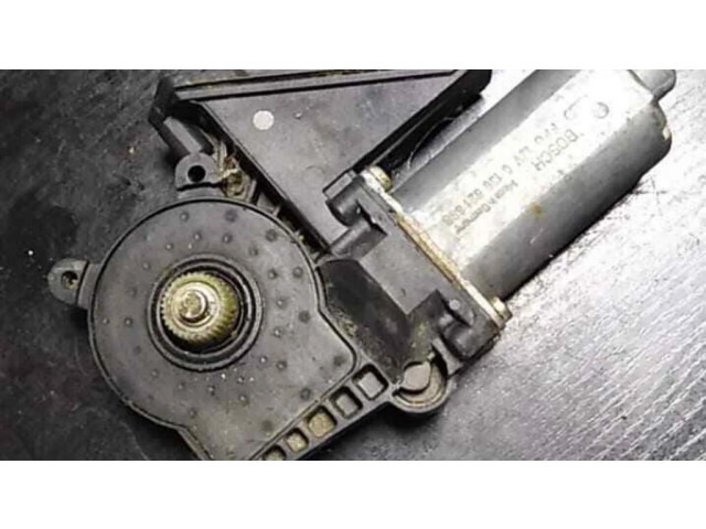 Передний двигатель механизма для подъема окон