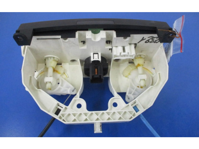 Блок управления климат-контролем Mazda 3 I