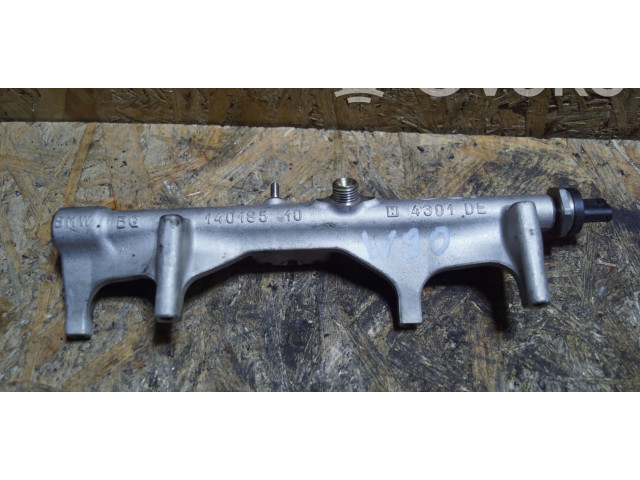 Топливная рампа 7639975   BMW 1 F20 F21  