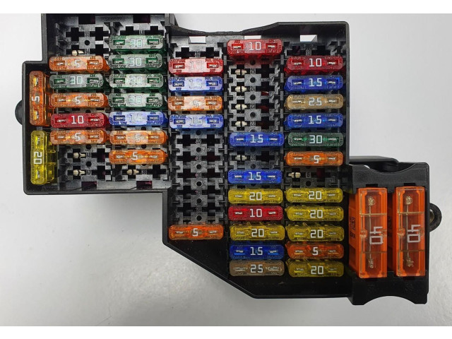 Pojistková skříňka 7L0941828 Porsche Cayenne (9PA) 2006