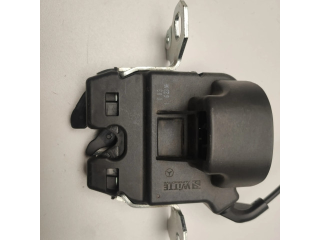 Zámek zadních dveří A2047500485 Mercedes-Benz C W205 2014