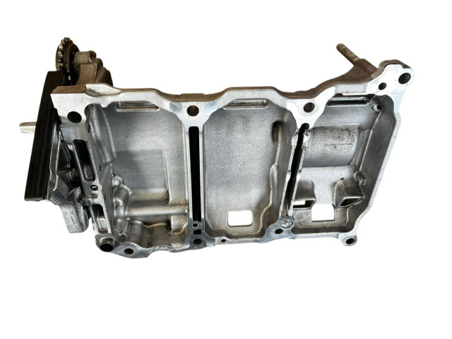 Масляный насос CFWA 03P103127C Skoda Fabia Mk2 (5J)