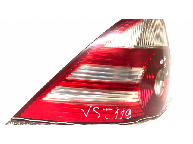 Задний фонарь левый сзади 6S7113405A Ford Mondeo Mk III 2000-2007 года