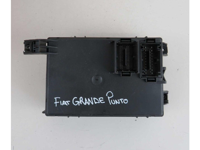 Pojistková skříňka 00517817580 Fiat Grande Punto 2005